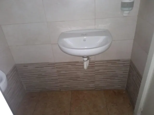 CASA OKUPADA C/CERDANYOLA SABADELL — 18