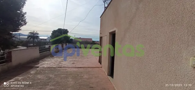 Casa con terreno y nave, LA ESCUCHA — 38