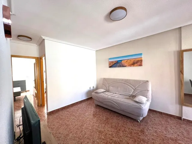 Acogedor Bungalow Semireformado en Los Balcones, Torrevieja — 10