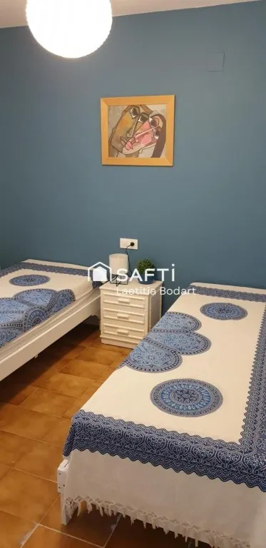 Apartamento reformado de 2 dormitorios con terrazas, vistas al canal y licencia turística – Empuriabrava — 14