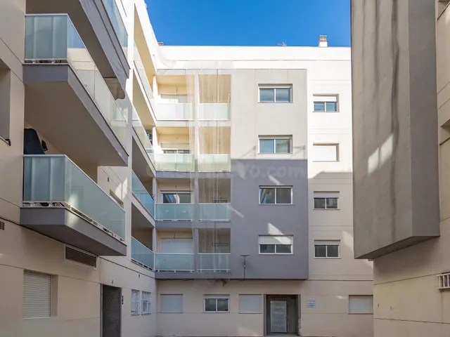 PISO CON DOS DORMITORIOS Y DOS BAÑOS EN EDIFICIO EN CONSTRUC - foto 5