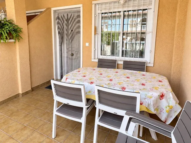 Adosado con garaje en venta a pocos minutos de la playa en S - foto 4