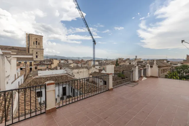 Oportunidad única en pleno corazón de Granada: luminosidad, 