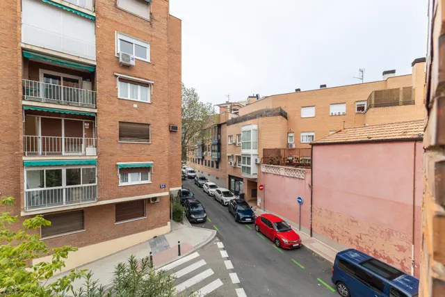 PISO DE TRES habitaciones GUINDALERA - foto 2