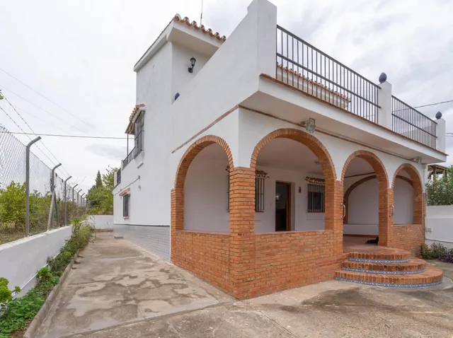 Exclusivo Chalet en Alhaurín el Grande con Piscina y Amplias Vistas — 49