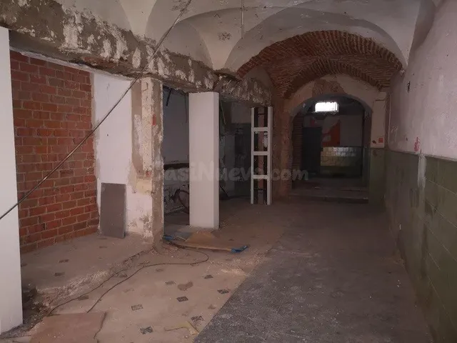 Se alquila local céntrico habilitado para hostelería en la c - foto 4