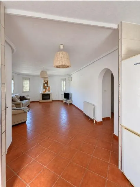 Precioso chalet con piscina propia en alquiler todo el año — 13
