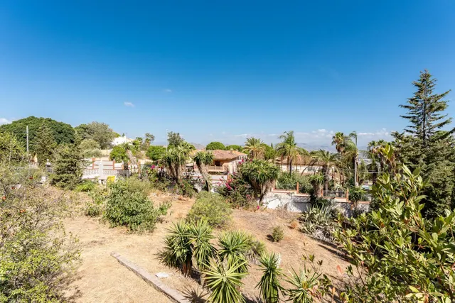CHALET INDEPENDIENTE DE UNA SOLA PLANTA CON PISCINA — 7