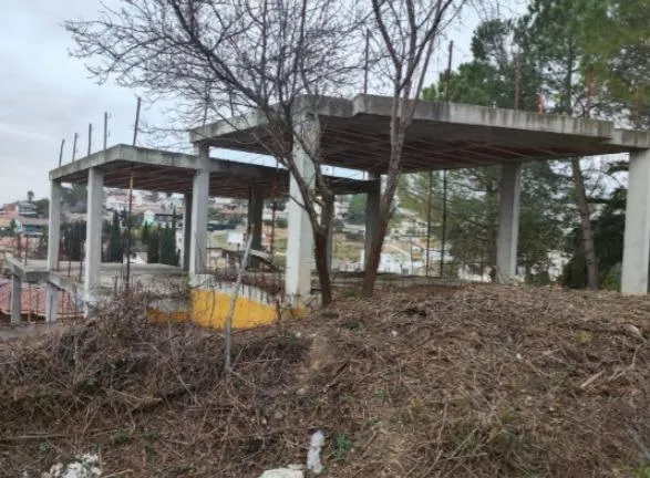 TERRENY AMB EDIFICACIÓ A MASQUEFA - CAN PARELLADA — 3