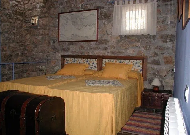 VENTA CASA EN PLENA NATURALEZA. VILLALUENGA — 11