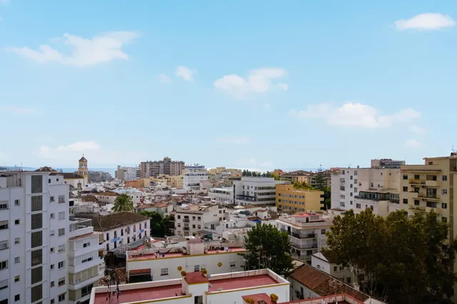 Amplio piso en el centro de Marbella – con vistas al mar y al Casco — 9