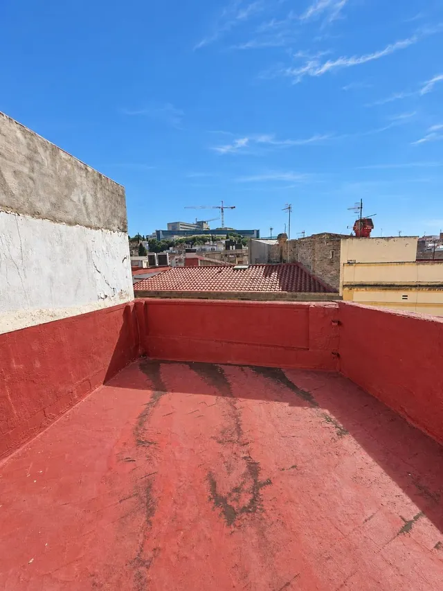 Edificio en venta en pleno centro de Tortosa: local acondicionado, división horizontal y terrado con vistas — 26