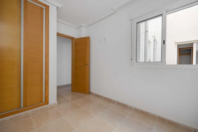 Apartamento 1 habitación 75m² en venta - San fulgencio pueblo — 28