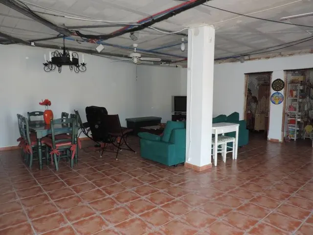 chalet en zona del colegio elians — 37