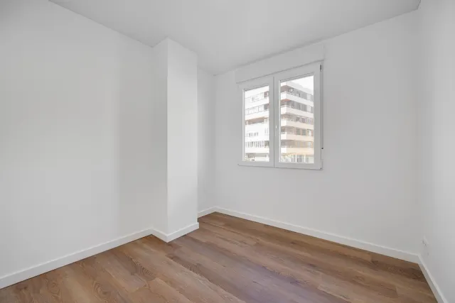 PRECIOSO APARTAMENTO TOTALMENTE REFORMADO CON VISTAS FRONTALES AL MAR — 25