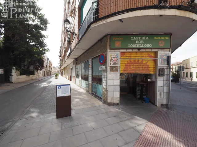 Oportunidad de Inversión: Local Comercial en Esquina en el C