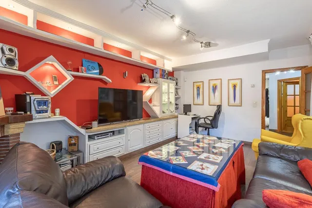 Encanto, luz y calidad de vida en Ogíjares, a un paso de Granada Vendemos esta casa — 16