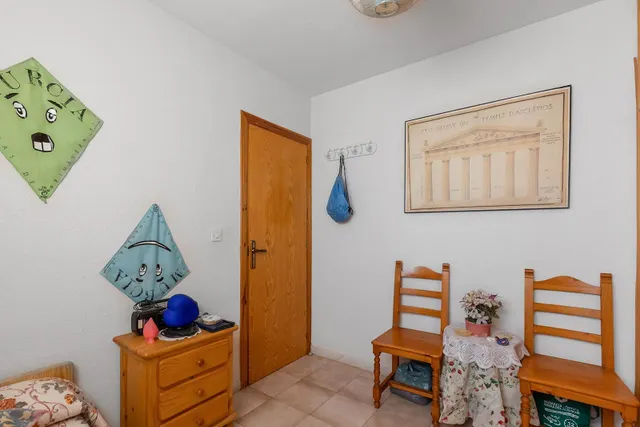 Apartamento de dos dormitorios con vistas la mar — 15