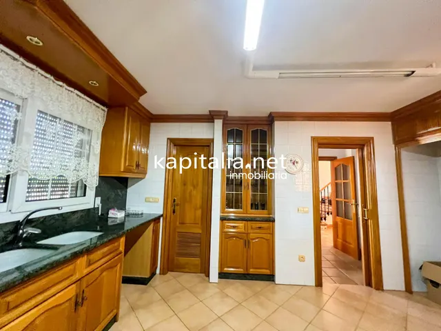 Magnifico chalet a la venta en Valencia — 14