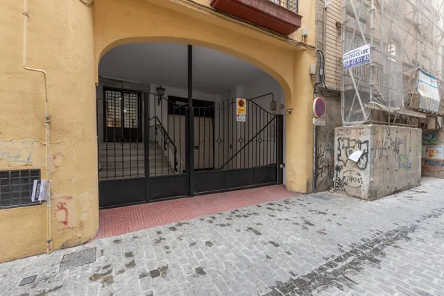Amplio piso con garaje y trastero en el centro — 42
