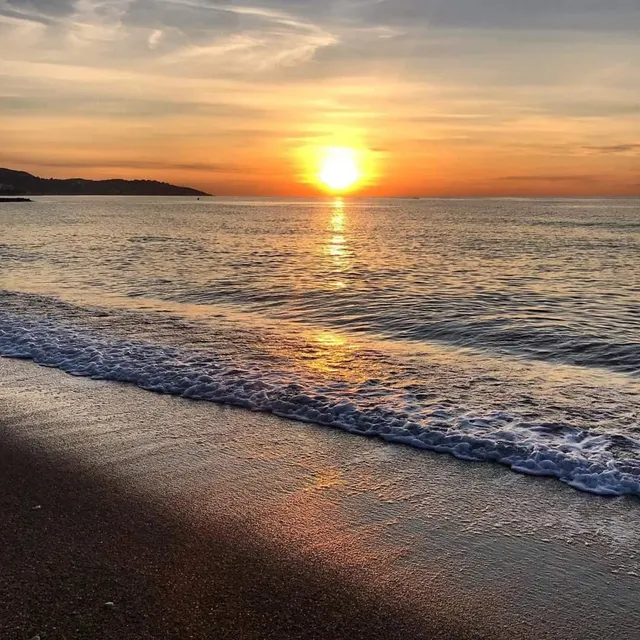 Suelo urbano en primera línea de playa — 14