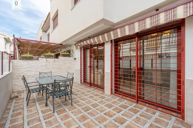 Exclusiva vivienda de 305 m2 construidos aprox junto al centro comercial nevada — 6