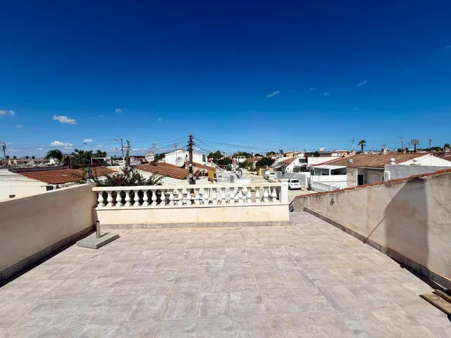 BUNGALOW DE DOS DORMITORIOS CON SOLÁRIUM Y VISTAS A LA LAGUNA… — 16