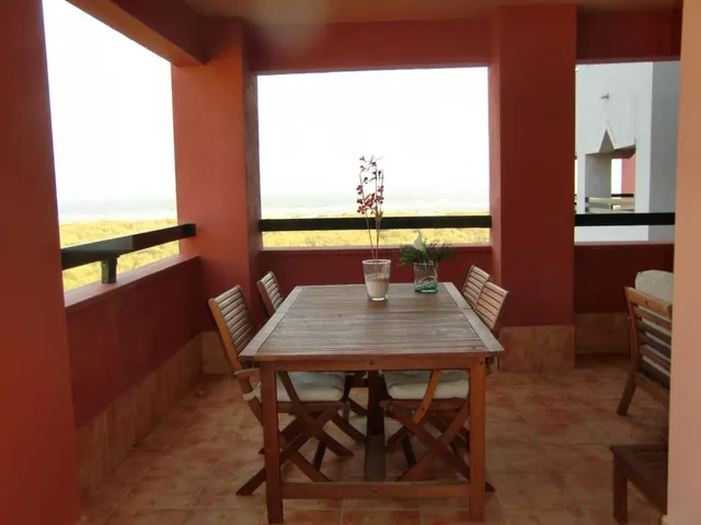 APARTAMENTO EN URBANIZACIÓN PALMERAS CON VISTAS AL MAR — 8