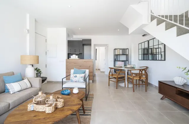Chalet con jardín, aparcamiento y piscinas comunitarias — 11