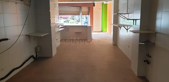 Local comercial 3 habitaciones 196m² en venta - San Crispín