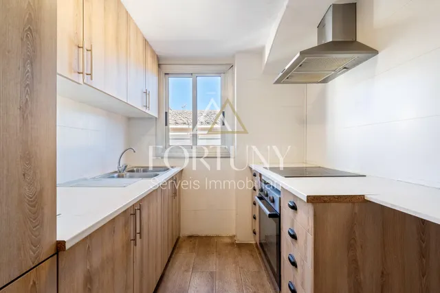 Piso en venta Tercera Travessia dels Corredors, Falset. - foto 4