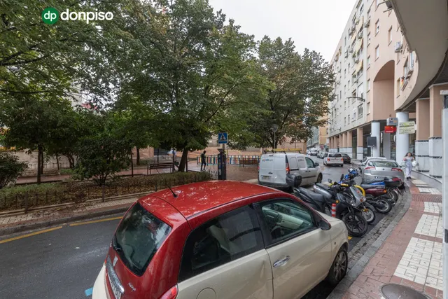 Local comercial en venta en calle agustina de aragón — 21
