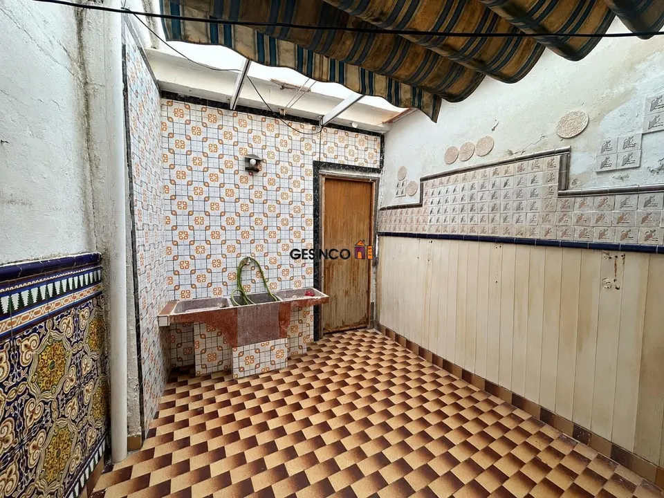 Casa de pueblo con patio y terraza en Rotglà i Corberà