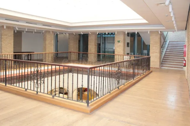 Local comercial en Alquiler en Sevilla Sevilla — 12