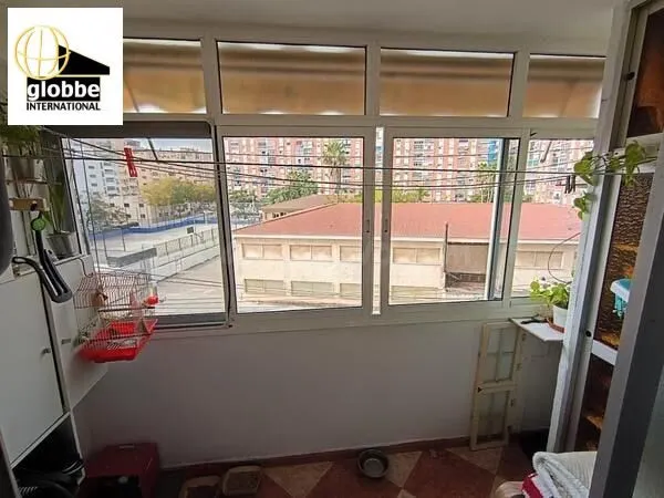 Moderno Piso Reformado en la Vibrante Zona de San Andrés, Málaga — 3