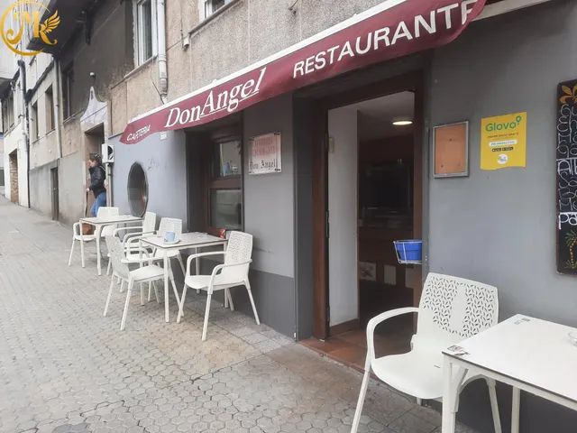 Traspaso Bar-Restaurante junto al Hospital Valdecilla, se traspasa por  jubilación. — 6