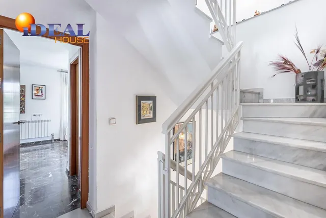 CASA PAREADA EN LA ZUBIA CON PISCINA, ZONA DE BARBACOA Y JARDÍN — 32