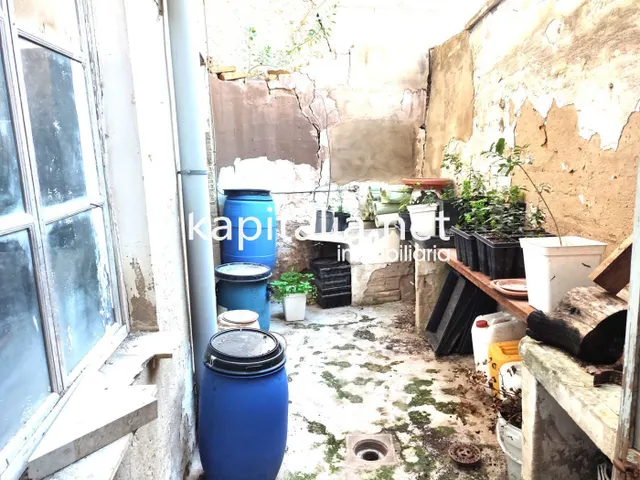 EDIFICIO Y SOLAR A LA VENTA EN ONTINYENT UBICADO EN LA ZONA DEL LLOMBO. — 8