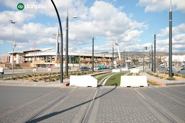 Magnifica vivienda con garaje en vergeles, junto a palacio de deportes — 20