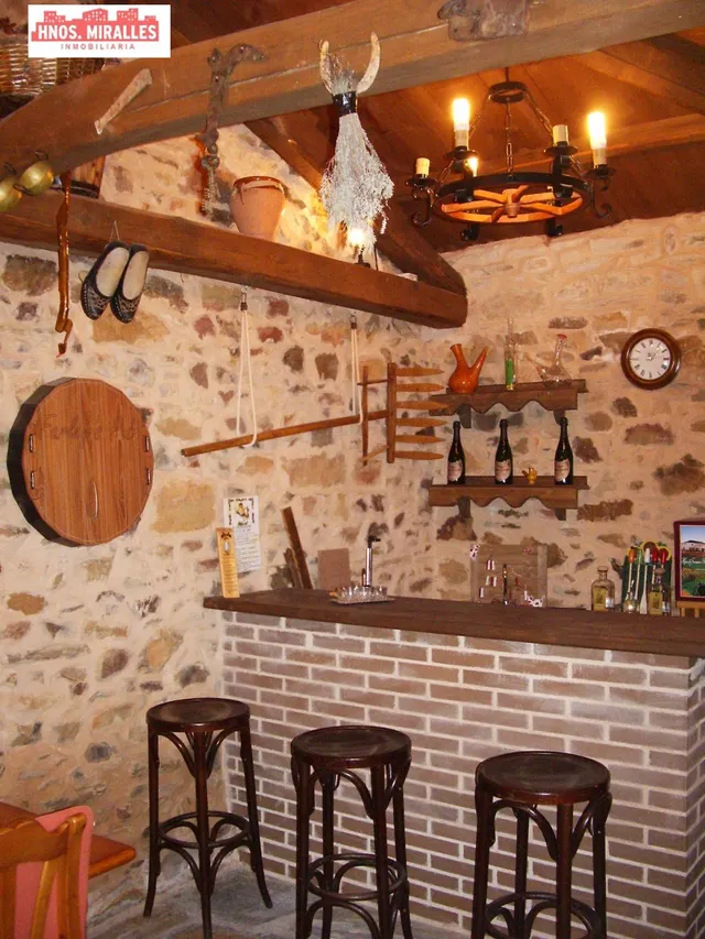 SE  VENDE CASA TIPICA MARAGATA INDEPENDIENTE EN EL CAMINO DE SANTIAGO — 18