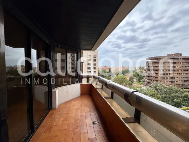Alquiler espacioso en una zona emblemática — 7