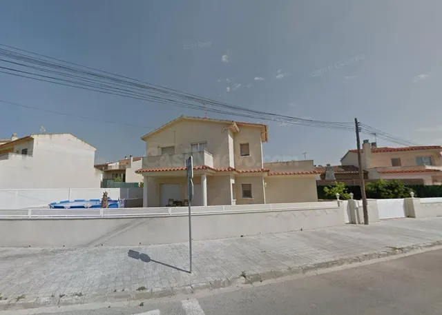 Se vende casa independiente OKUPADA en Banyeres del Penedès  - foto 2
