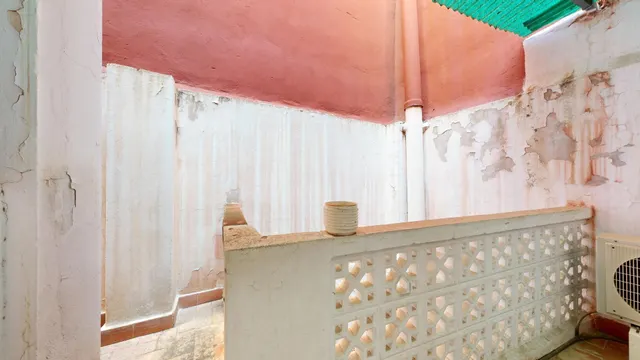 CASA DE DOS PLANTAS DE 180 M2 CADA UNA EN EL CORAZON DE TORRENT — 48