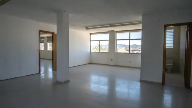 Oficinas de alquiler en zona Av. Mediterráneo — 17