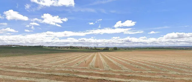 Urbis te ofrece una parcela en venta en el sector El Pilar, Salamanca. — 6