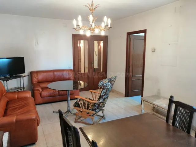 Acogedor Piso en Balafia, Lleida - Ideal para tu Nueva Vida - foto 2