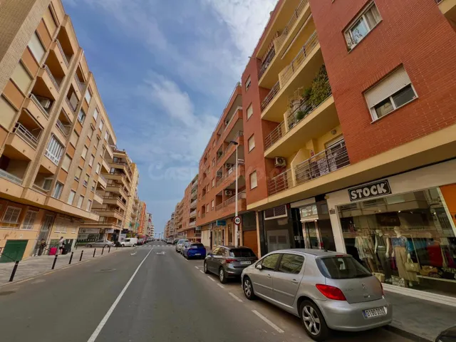 ATICO CON IMPRESIONANTE TERRAZA A TAN SOLO 10mts DE LA PLAYA - foto 3