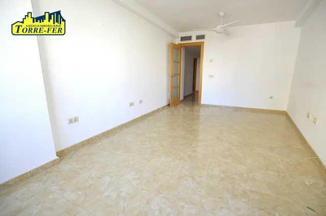 VIVIENDA DE 3 DORMITORIOS EN EL CENTRO DE ALMERIA - foto 4