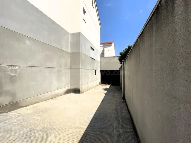 PLAZAS DE PARKING EN URBANIZACIÓN DE RECIENTE CONSTRUCCIÓN - foto 4