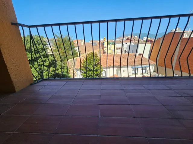 PISO EN EL CENTRO DE LA VILA — 10